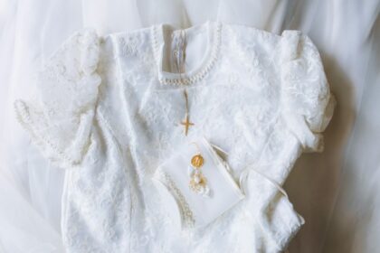 La médaille de baptême avec un ange : guide pour bien choisir